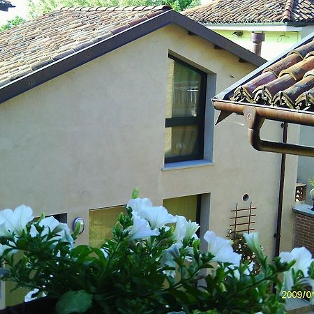 Al Centro Del Borgo Apartment Guarene Bagian luar foto