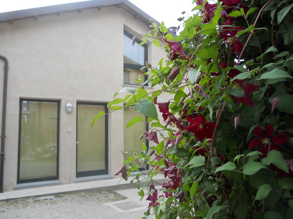 Al Centro Del Borgo Apartment Guarene Bagian luar foto