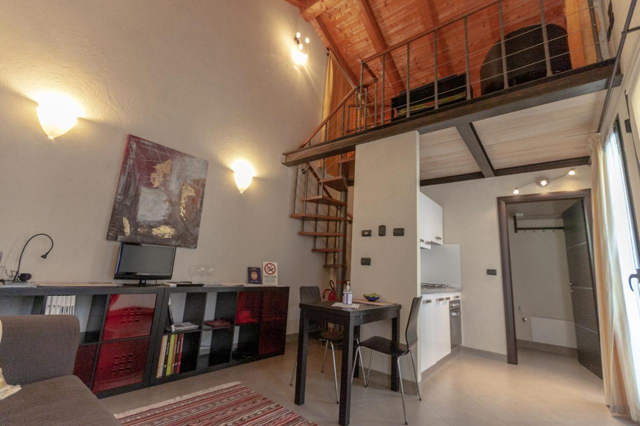Al Centro Del Borgo Apartment Guarene Bagian luar foto