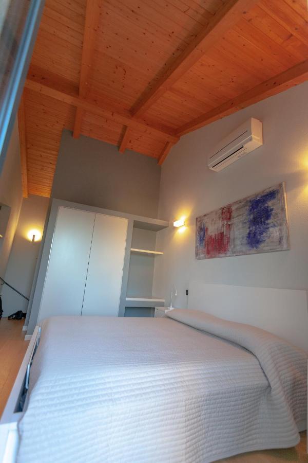 Al Centro Del Borgo Apartment Guarene Bagian luar foto