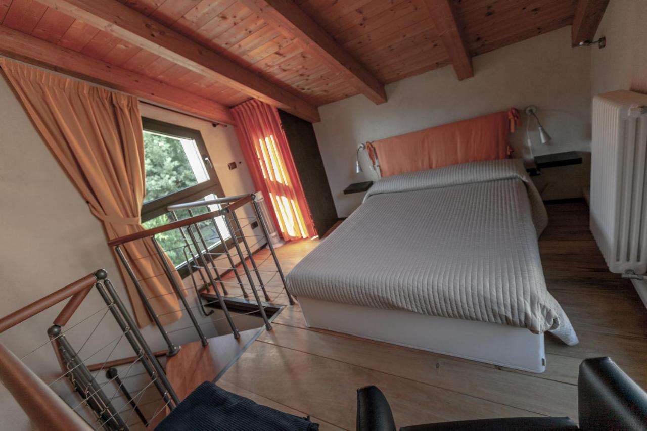 Al Centro Del Borgo Apartment Guarene Bagian luar foto