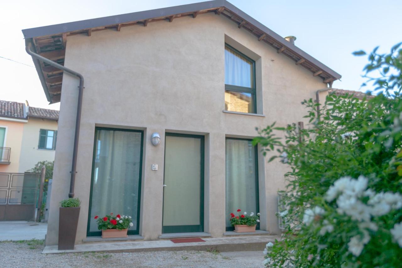 Al Centro Del Borgo Apartment Guarene Bagian luar foto